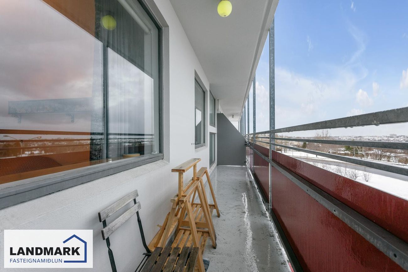 Dvergabakki 8, 109 Reykjavík