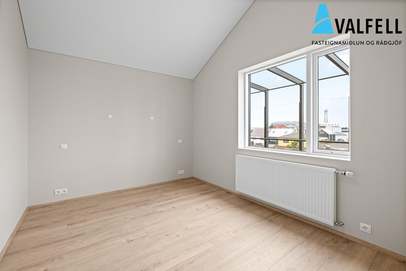Sementsbraut 15, 300 Akranes
