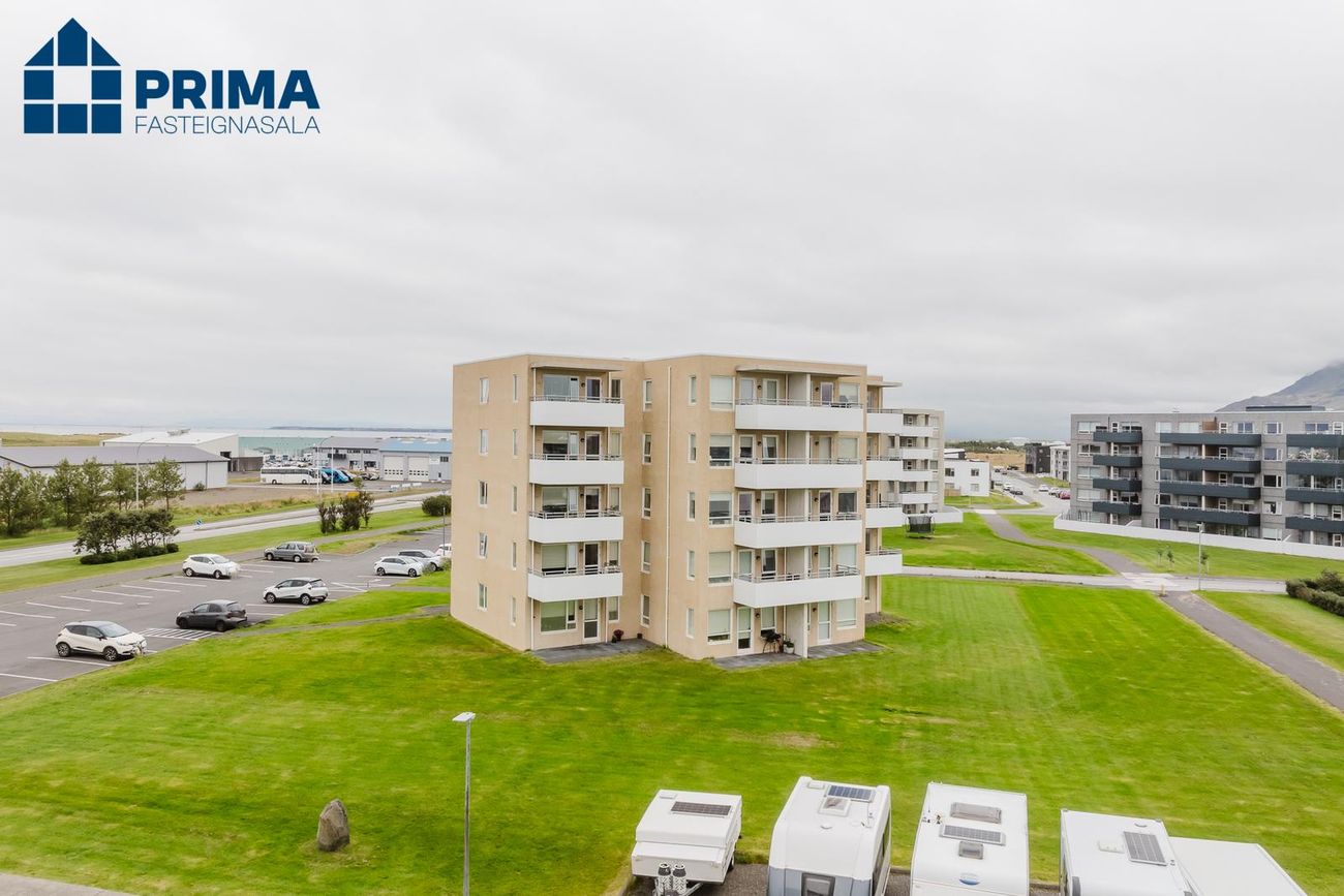 Holtsflöt 9, 300 Akranes