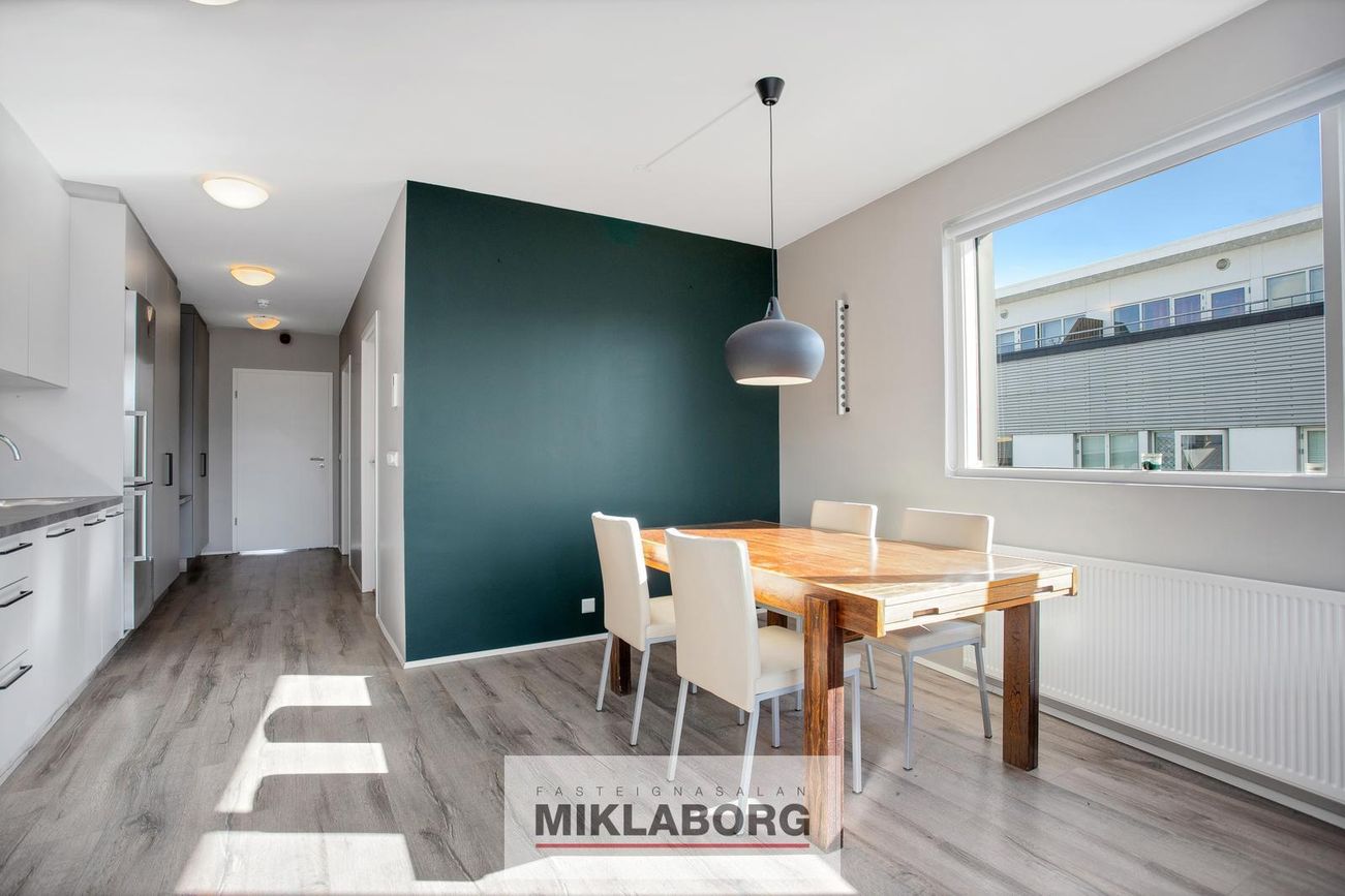 Skipholt 11 11-13, 105 Reykjavík
