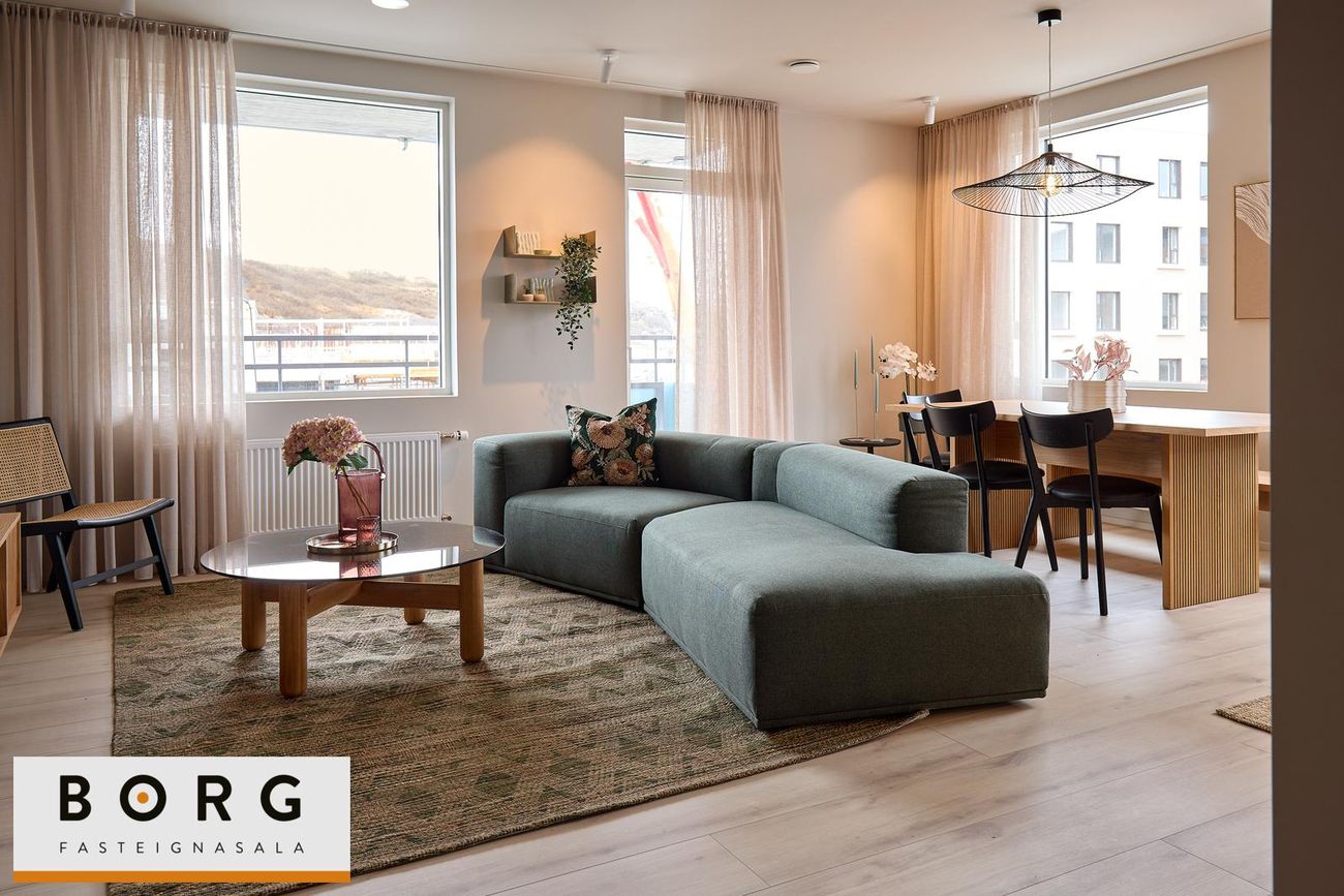 Baughamar 5, 221 Hafnarfjörður