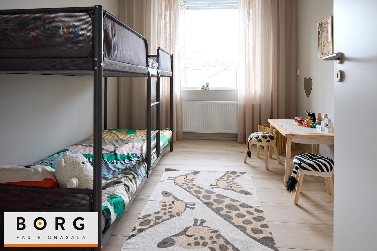 Baughamar 5, 221 Hafnarfjörður
