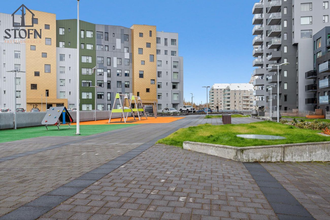 Silfursmári 8, 201 Kópavogur