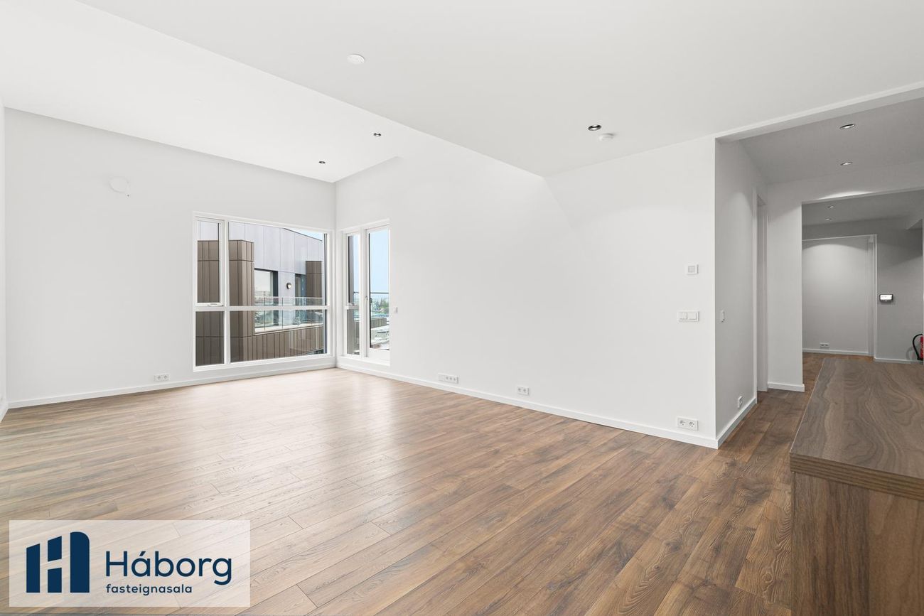 Grensásvegur 1C, 108 Reykjavík