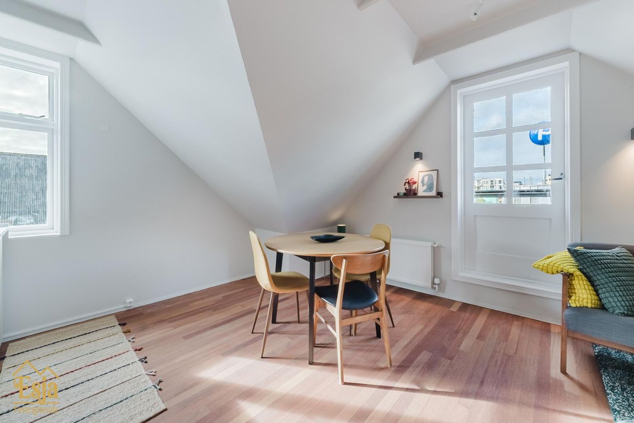 Hverfisgata 83, 101 Reykjavík