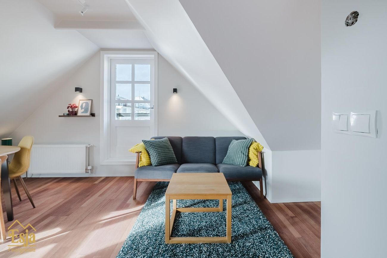 Hverfisgata 83, 101 Reykjavík