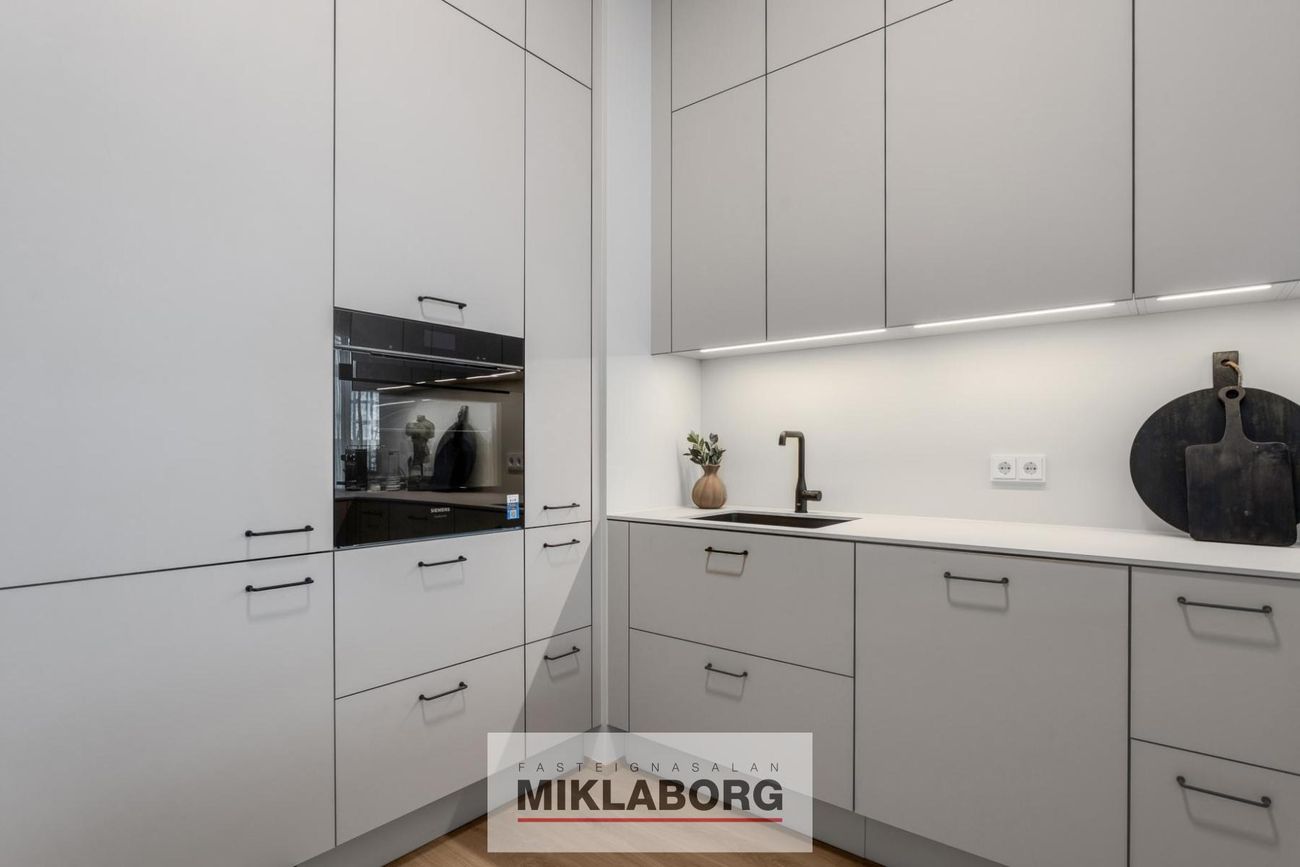Hafnarbraut 10B, 200 Kópavogur
