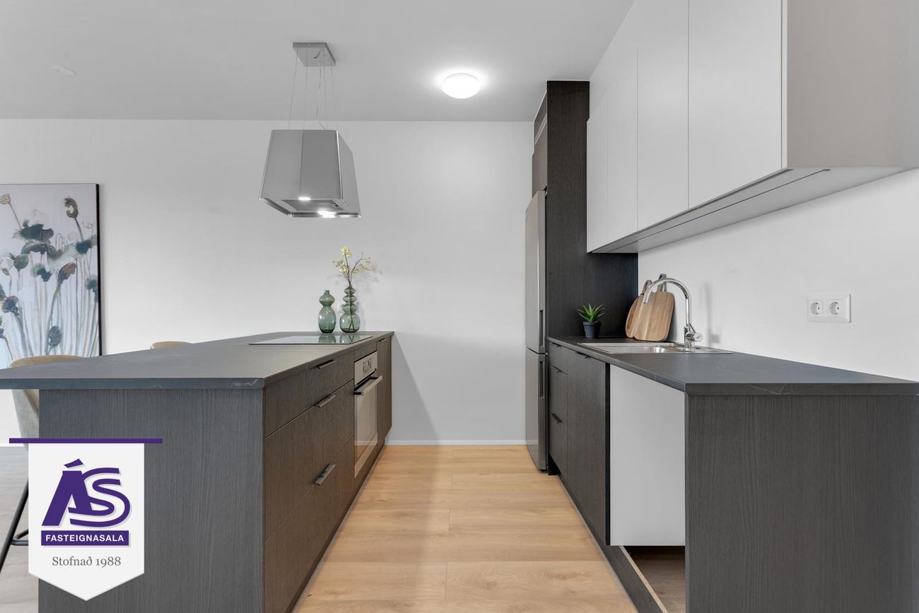 Hringhamar 21, 221 Hafnarfjörður