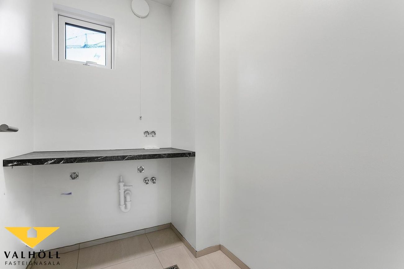 Hringhamar 1, 221 Hafnarfjörður