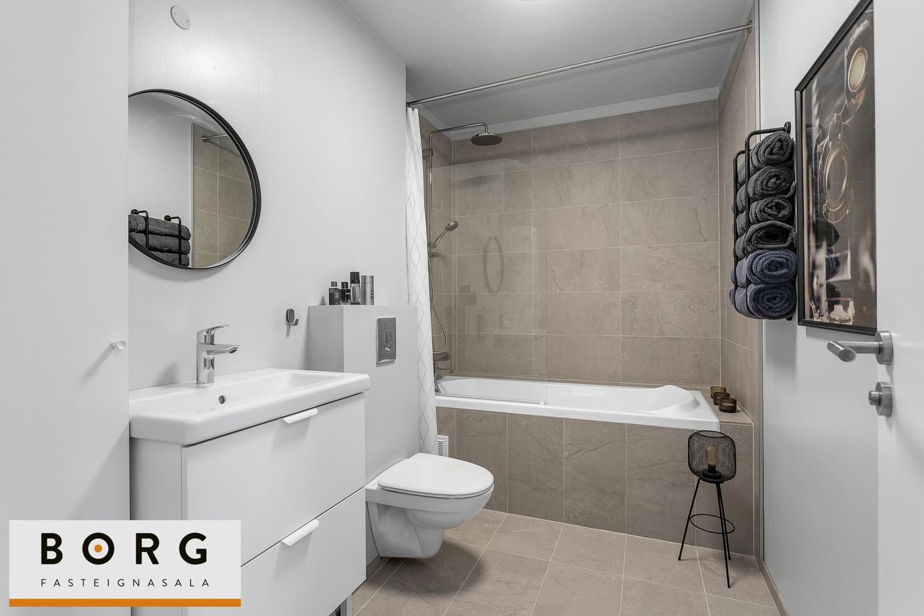 Hraunbær 109 - 0204, 110 Reykjavík