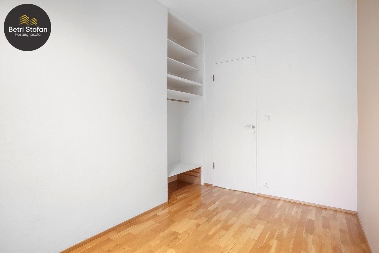 Háaleitisbraut 18, 108 Reykjavík