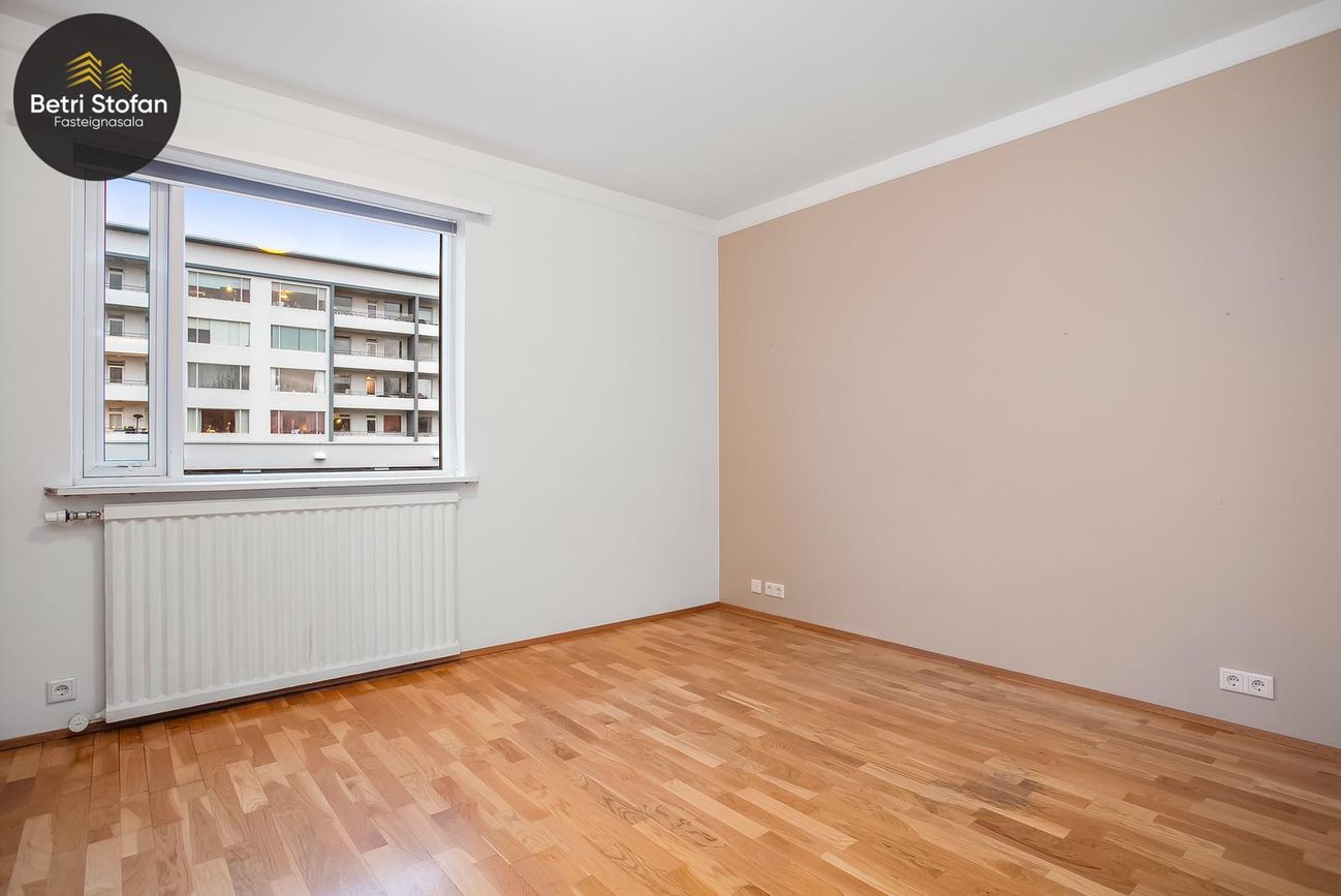 Háaleitisbraut 18, 108 Reykjavík