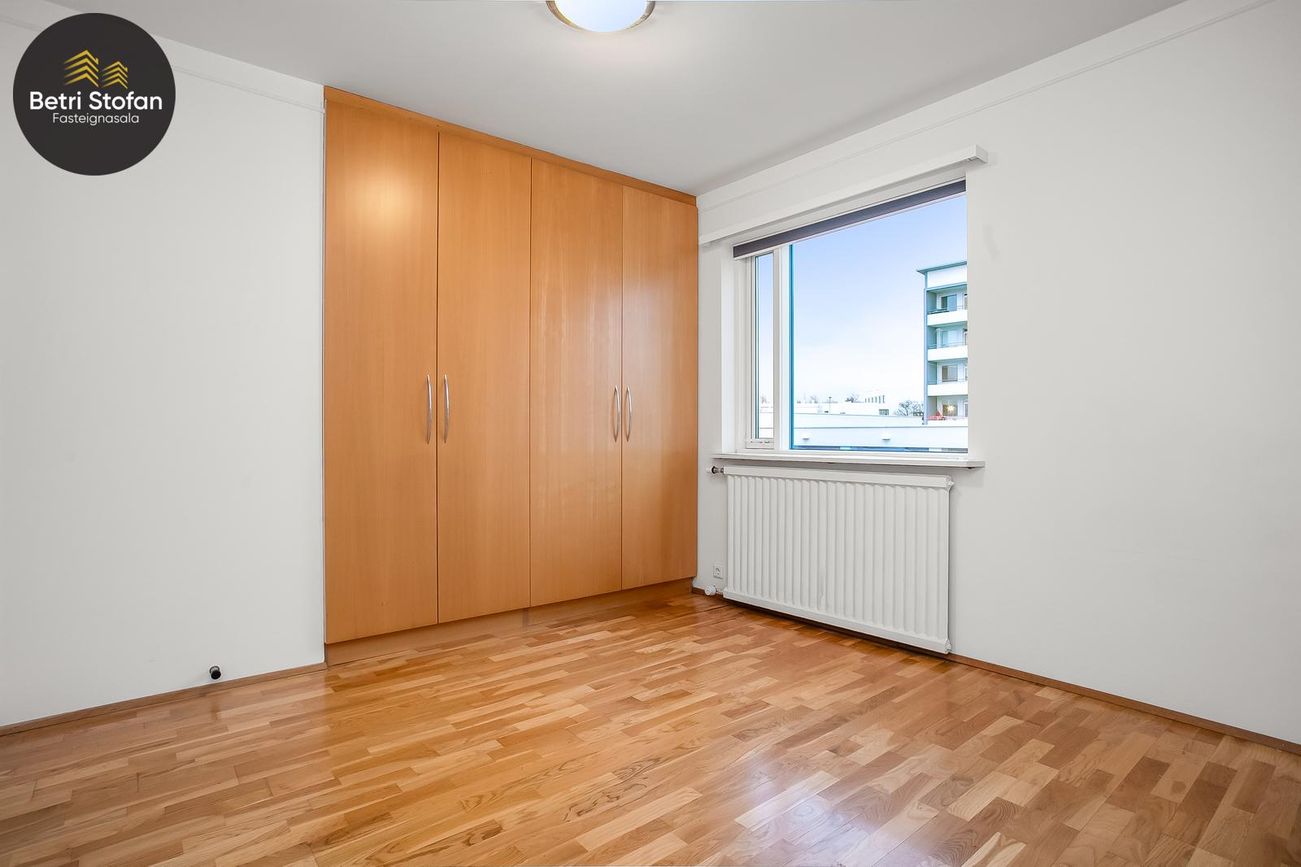 Háaleitisbraut 18, 108 Reykjavík