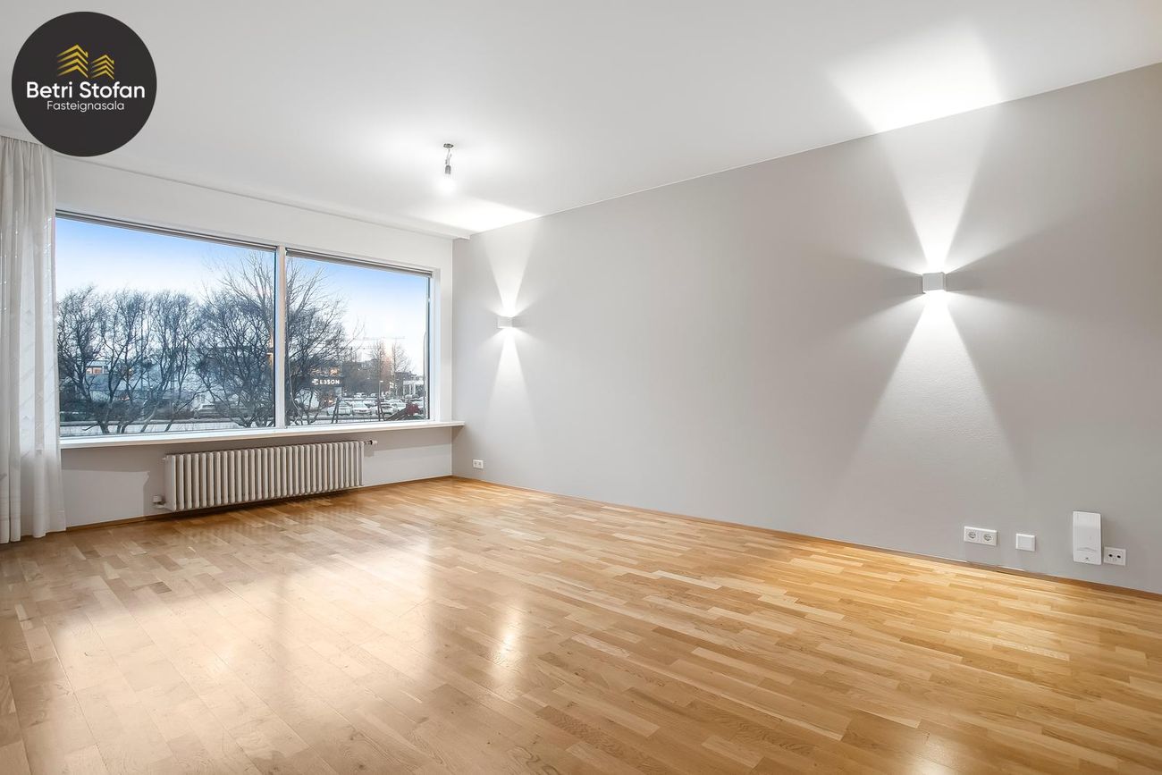 Háaleitisbraut 18, 108 Reykjavík