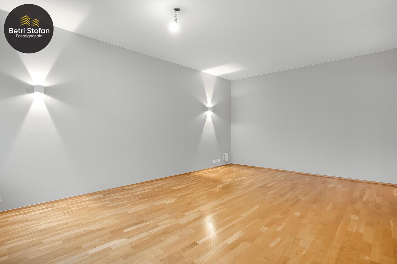 Háaleitisbraut 18, 108 Reykjavík
