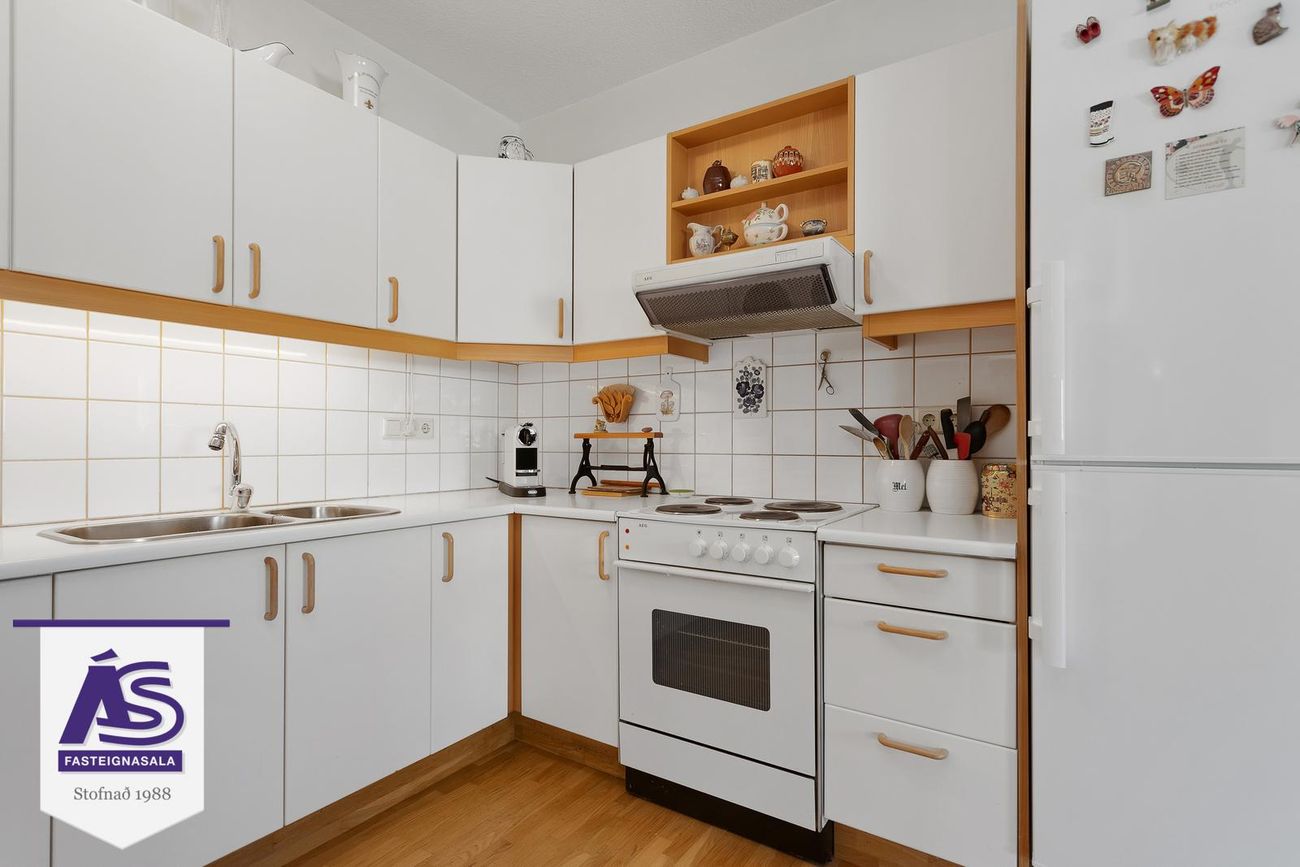 Hjallabraut 33, 220 Hafnarfjörður
