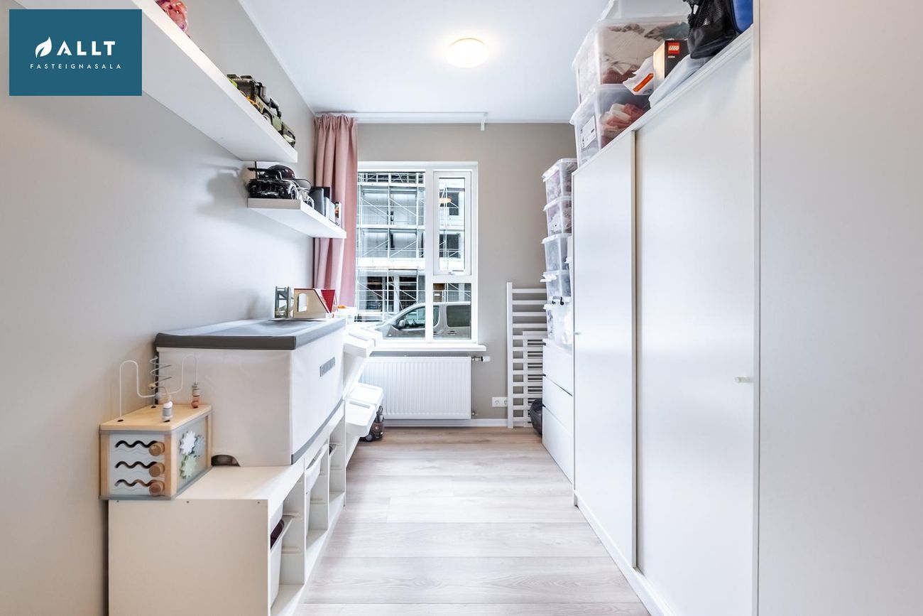 Hringhamar 35, 221 Hafnarfjörður