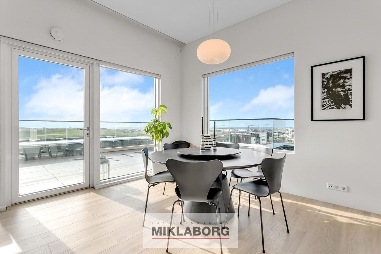 Holtsvegur 57, 210 Garðabær