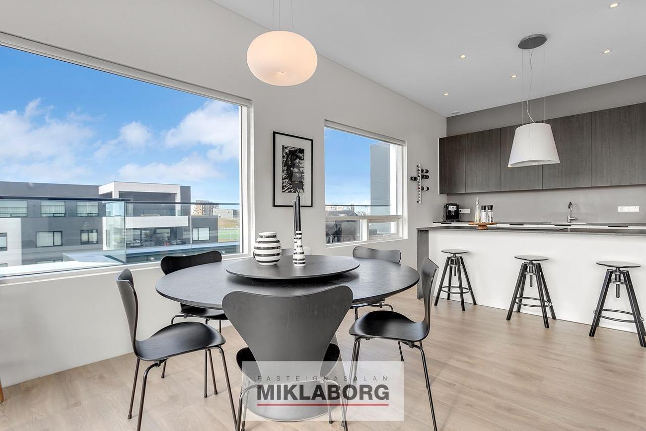 Holtsvegur 57, 210 Garðabær