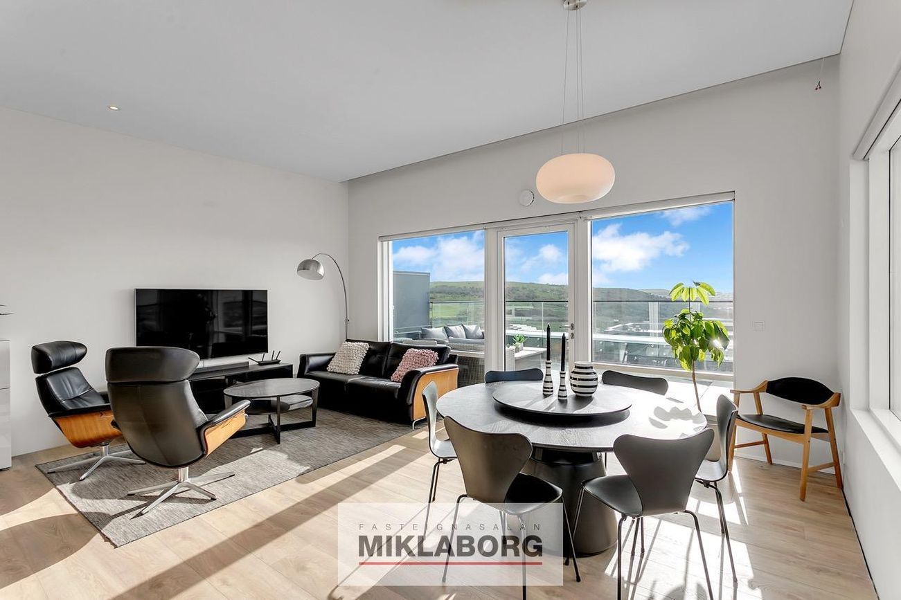 Holtsvegur 57, 210 Garðabær