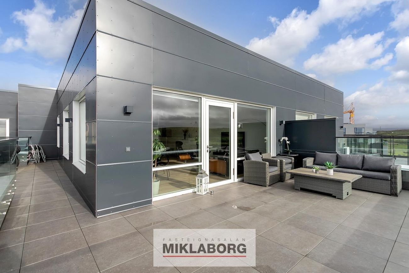 Holtsvegur 57, 210 Garðabær