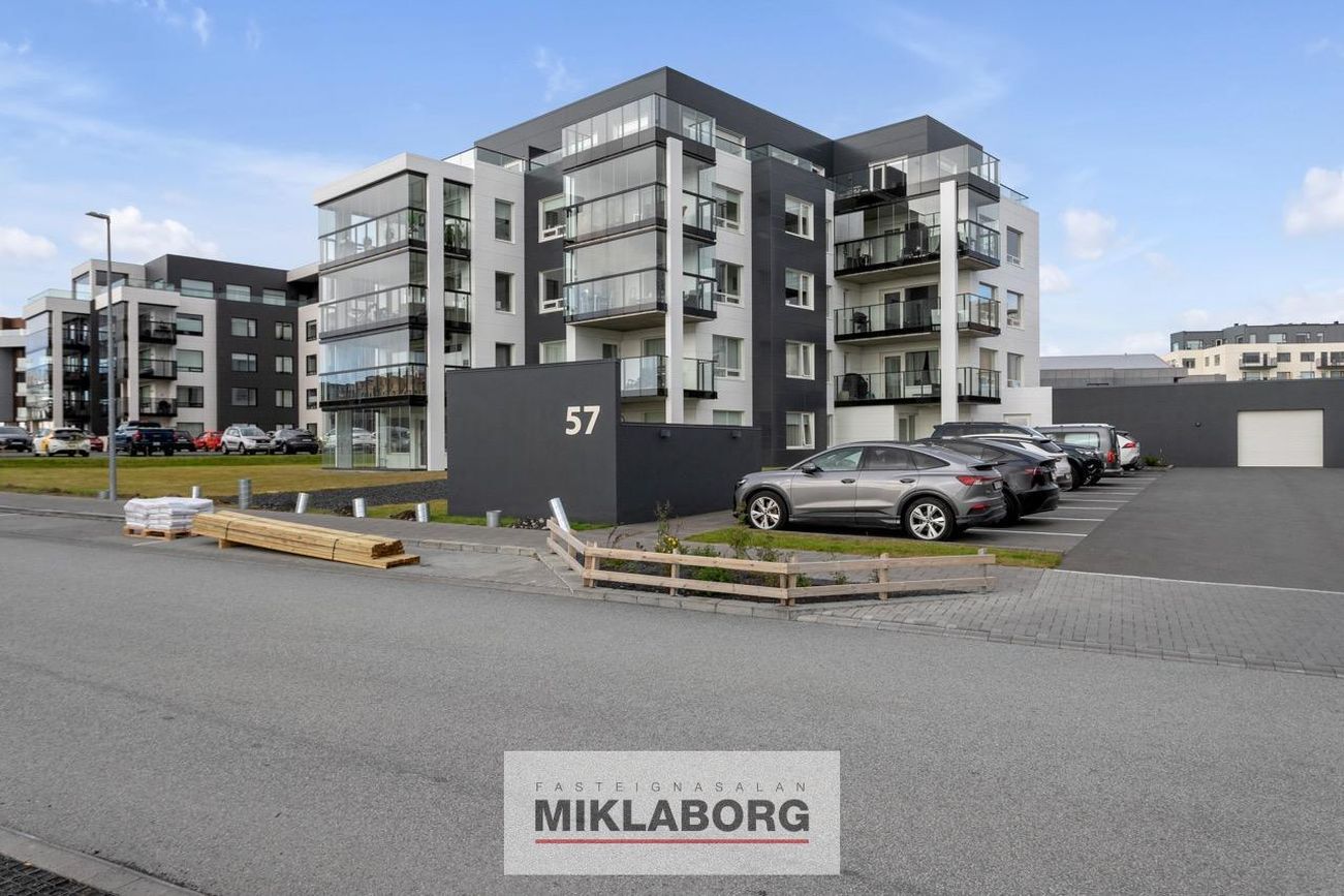 Holtsvegur 57, 210 Garðabær