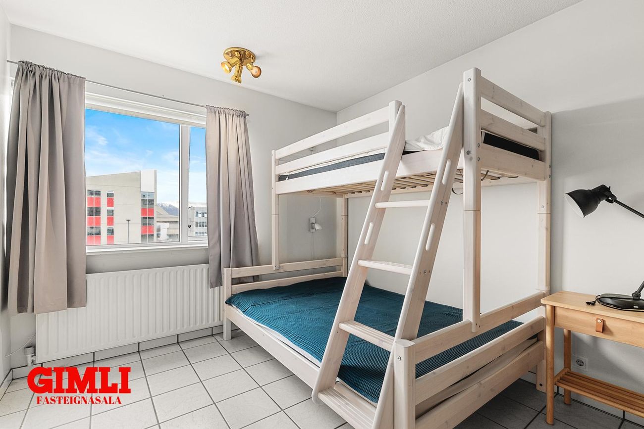 Neðstaleiti 2, 103 Reykjavík