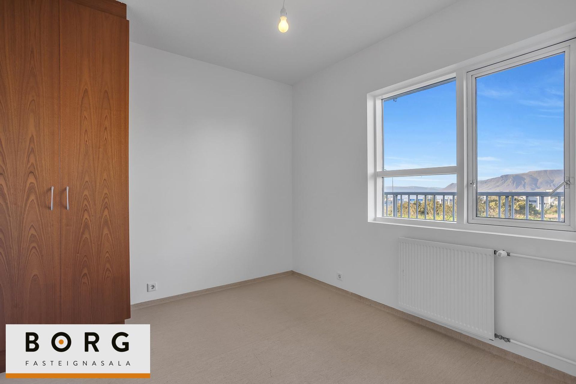 Hraunbær 109 - 0101, 110 Reykjavík