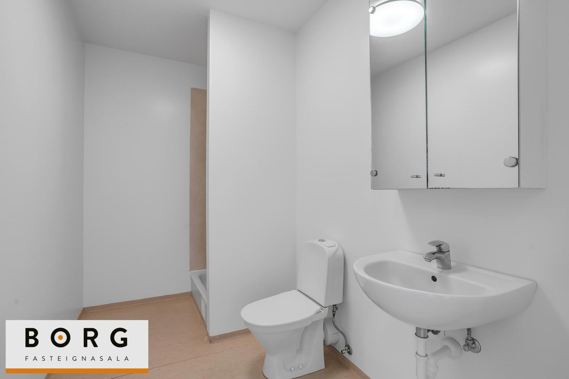 Hraunbær 109 - 0101, 110 Reykjavík