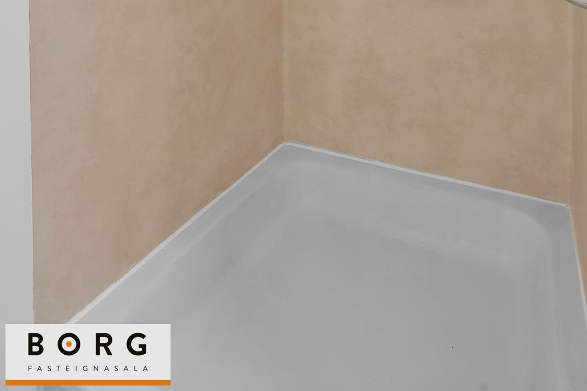 Hraunbær 109 - 0101, 110 Reykjavík