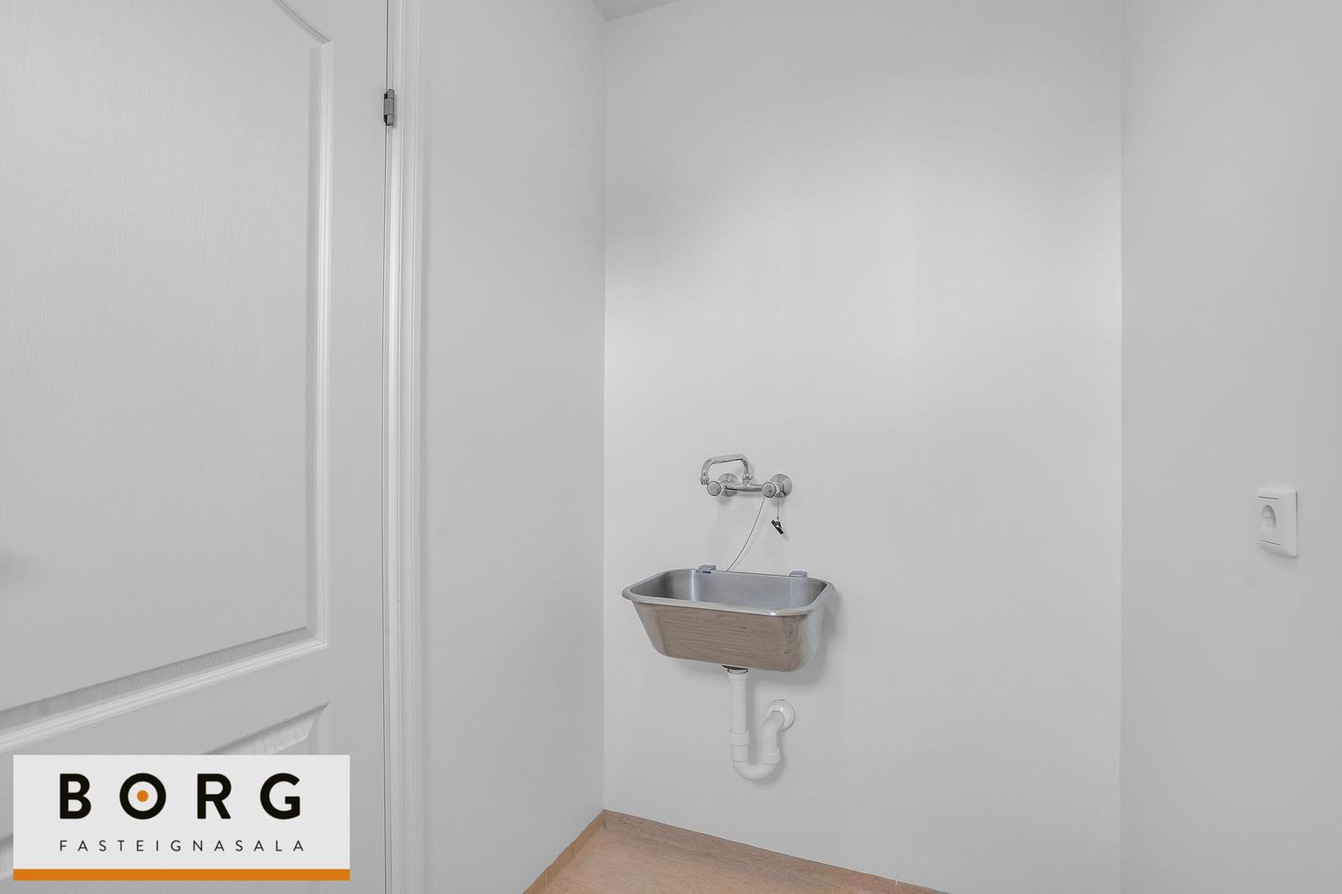 Hraunbær 109 - 0101, 110 Reykjavík