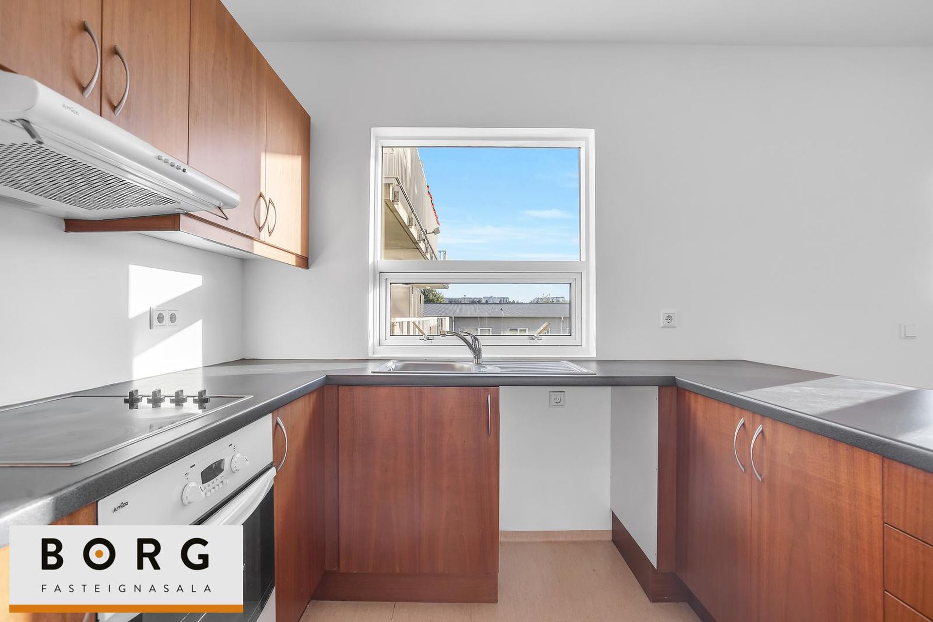 Hraunbær 109 - 0101, 110 Reykjavík