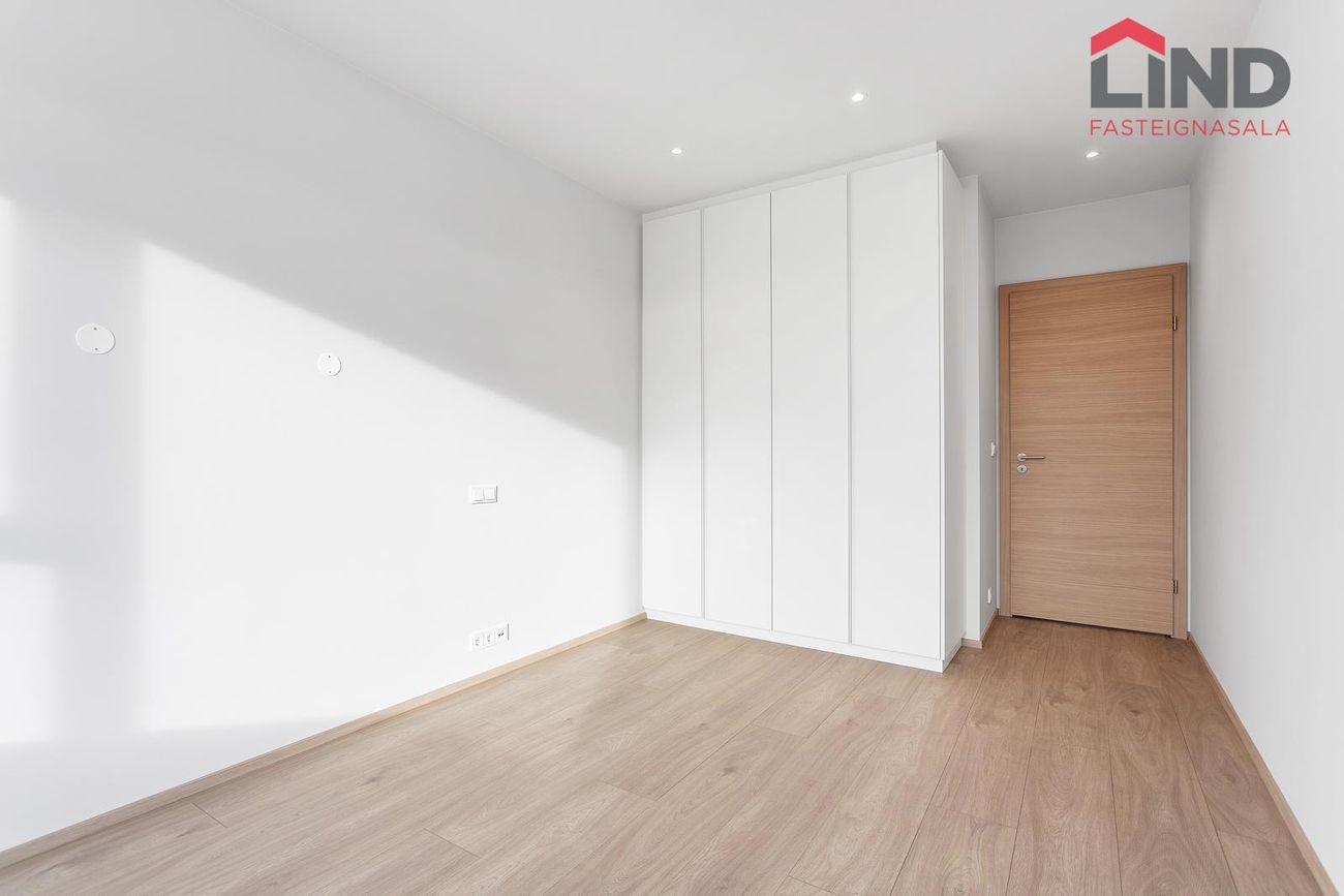 Fálkahlíð 5 - 0422, 102 Reykjavík