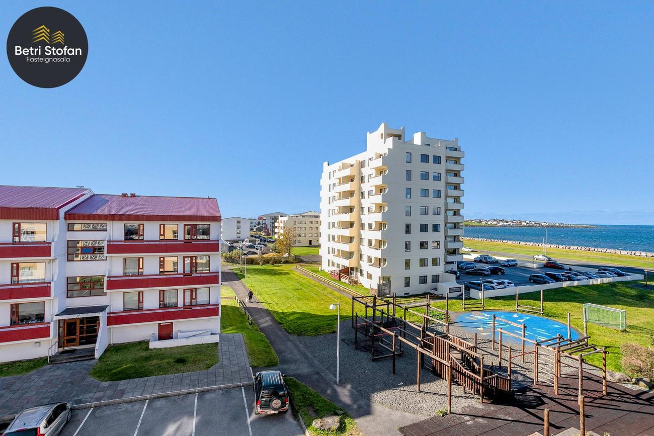 Bárugrandi 11, 107 Reykjavík
