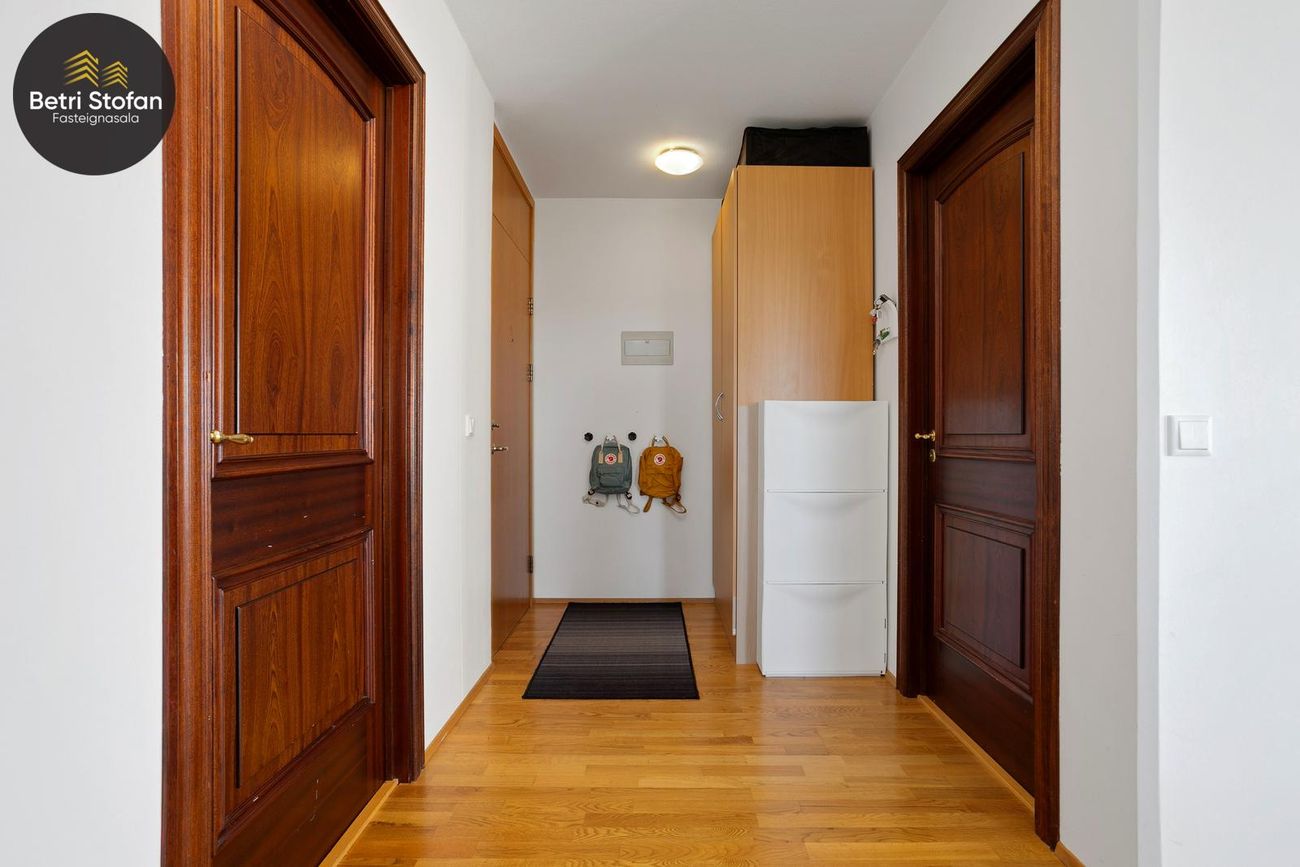 Bárugrandi 11, 107 Reykjavík