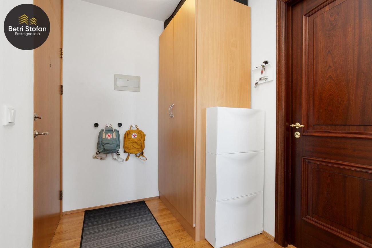 Bárugrandi 11, 107 Reykjavík