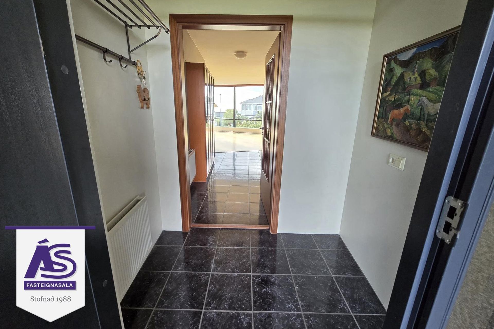 Erluás 2, 221 Hafnarfjörður