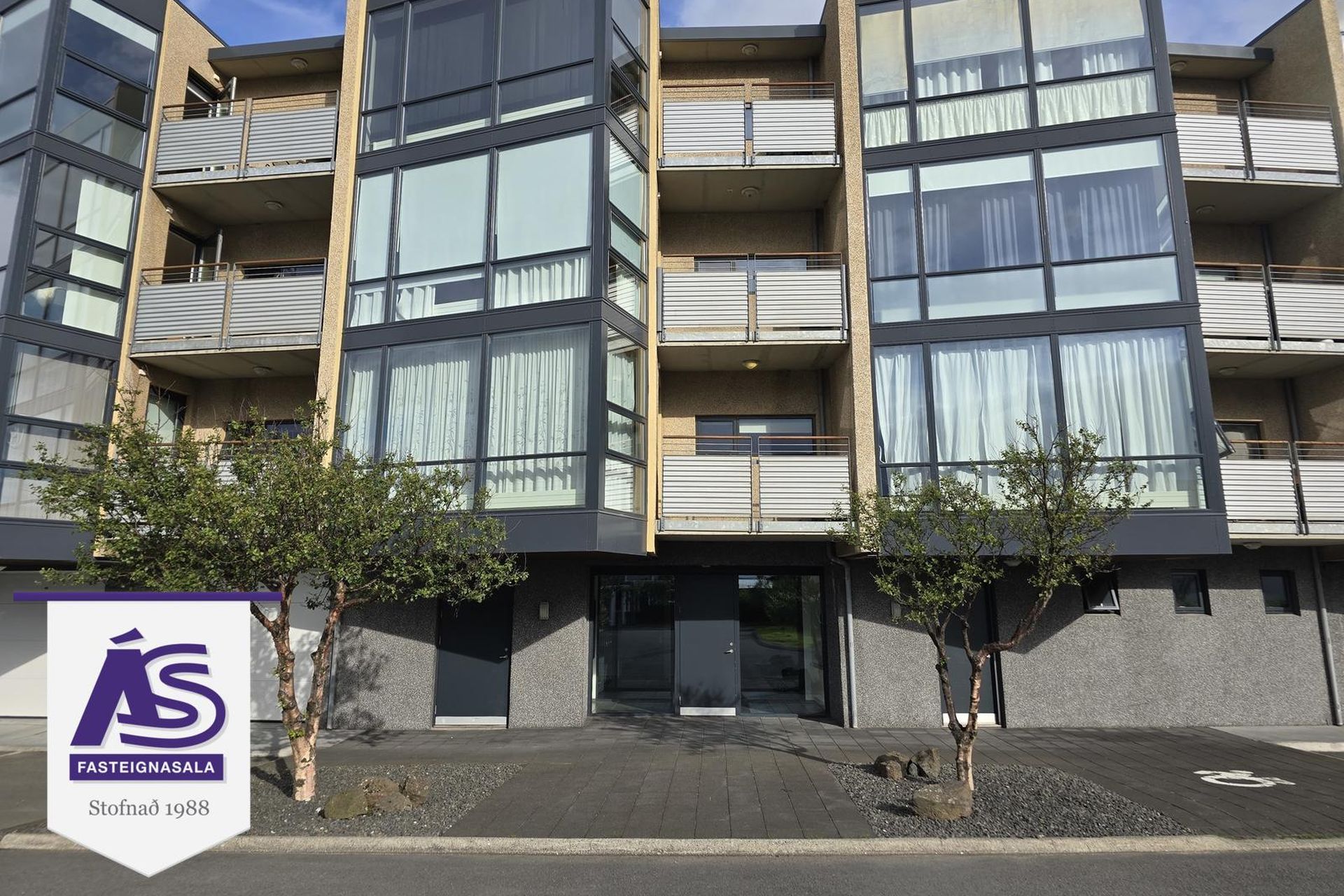 Erluás 2, 221 Hafnarfjörður