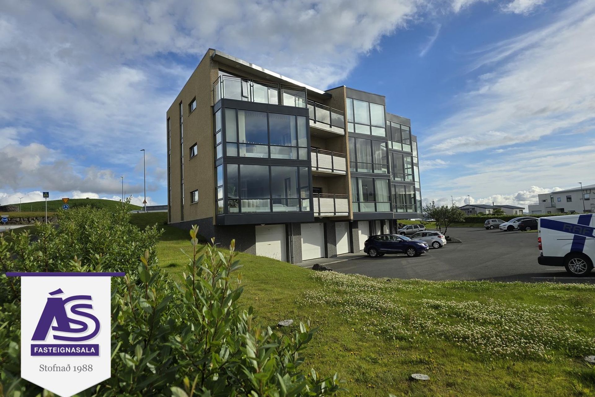 Erluás 2, 221 Hafnarfjörður