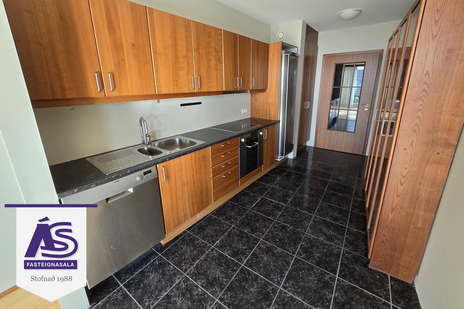 Erluás 2, 221 Hafnarfjörður