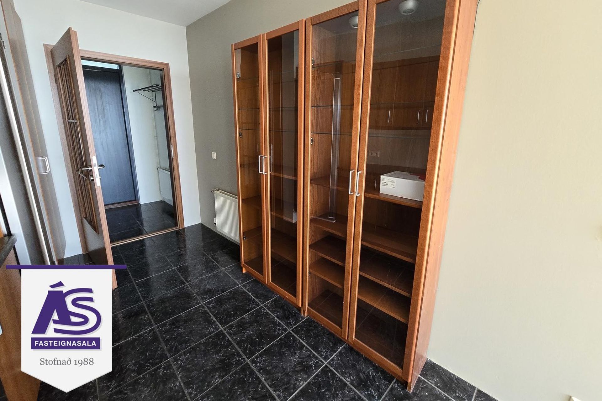 Erluás 2, 221 Hafnarfjörður