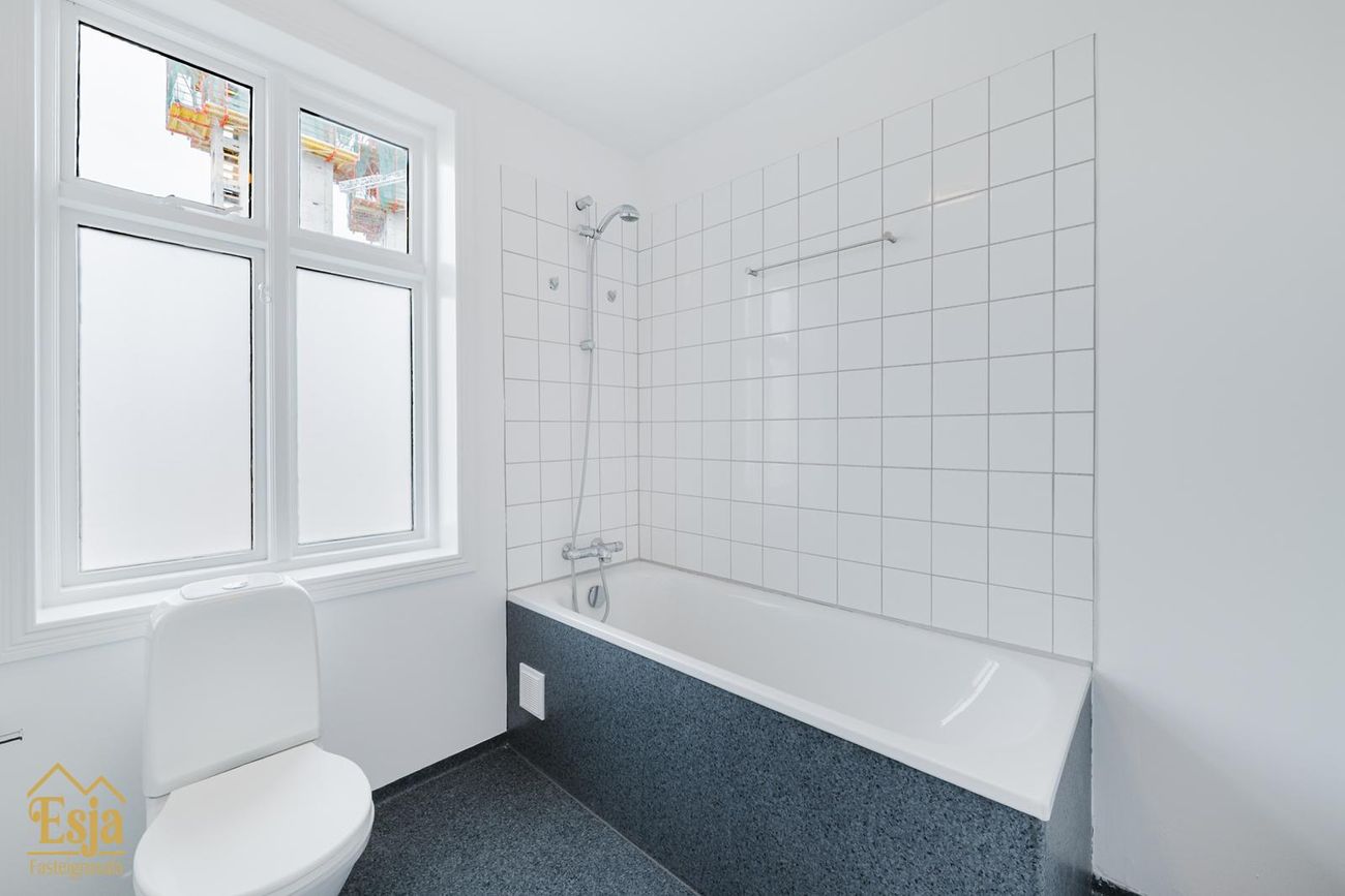 Hverfisgata 83, 101 Reykjavík