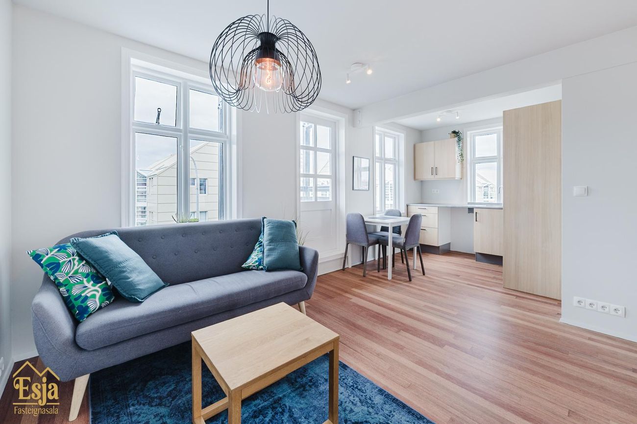 Hverfisgata 83, 101 Reykjavík