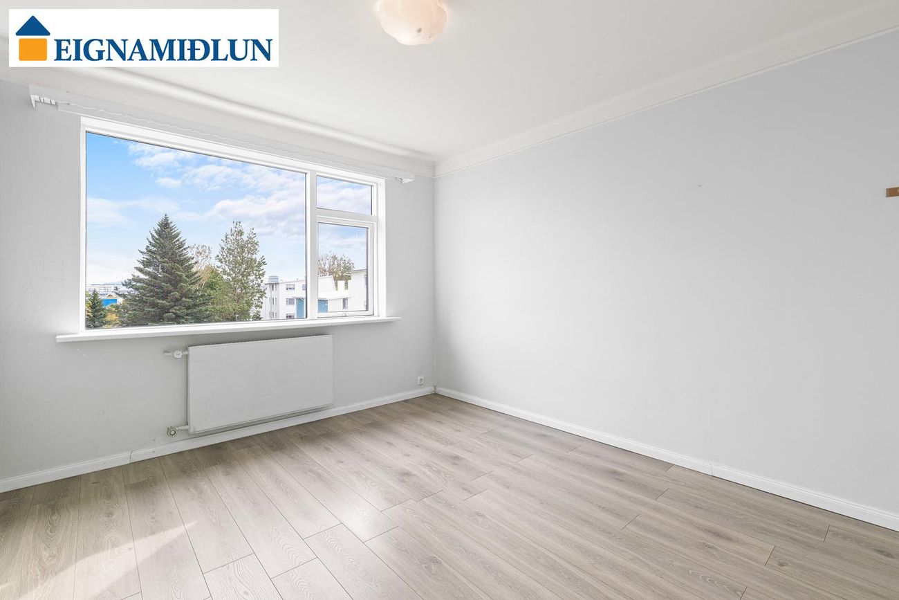 Hamrahlíð 23, 105 Reykjavík