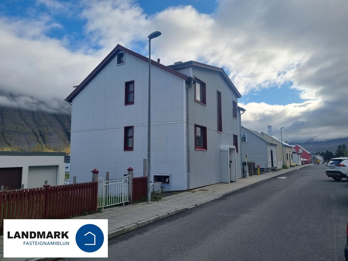 Hlíðarvegur 32, 400 Ísafjarðarbær