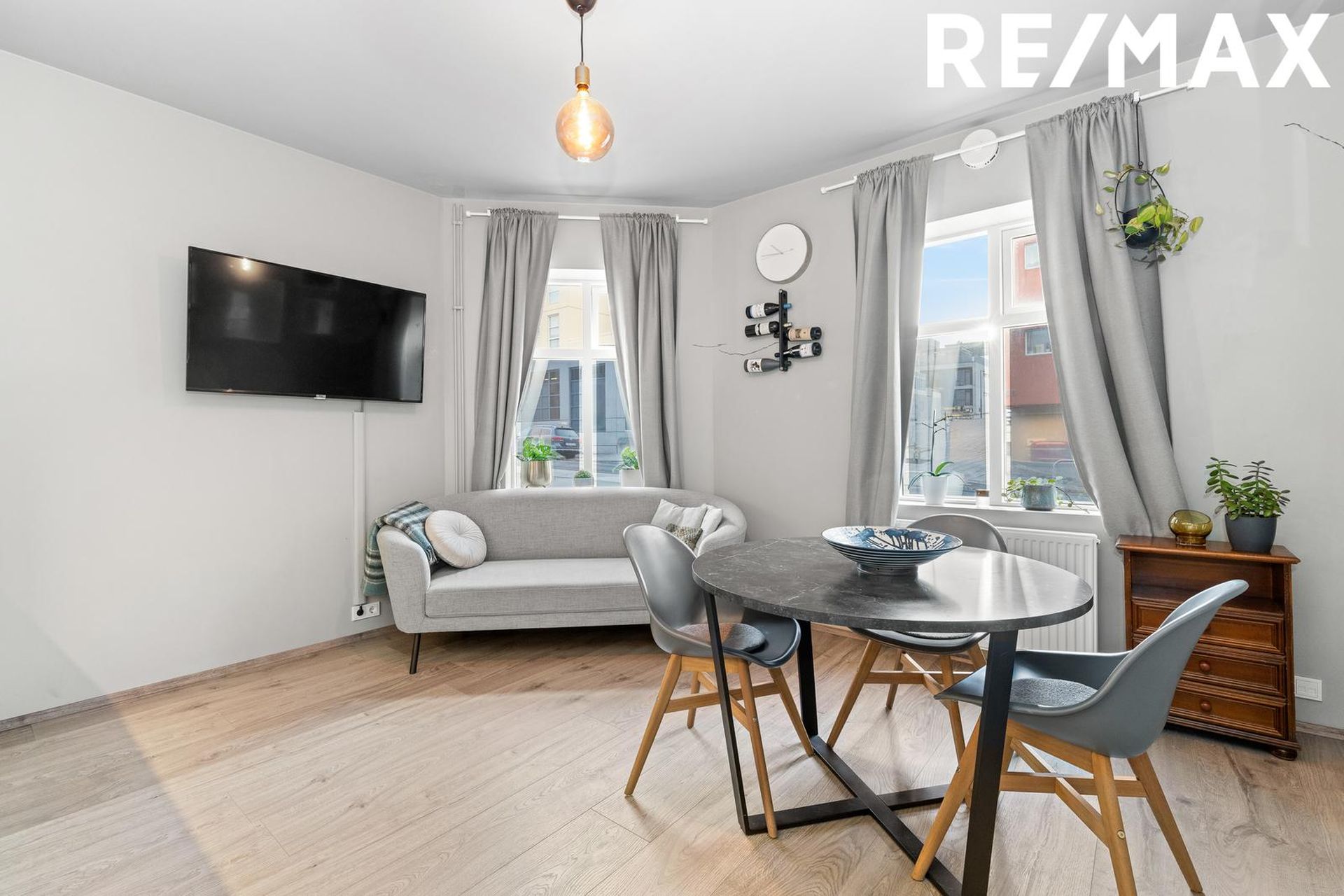 Laugavegur 145 - 0101, 105 Reykjavík