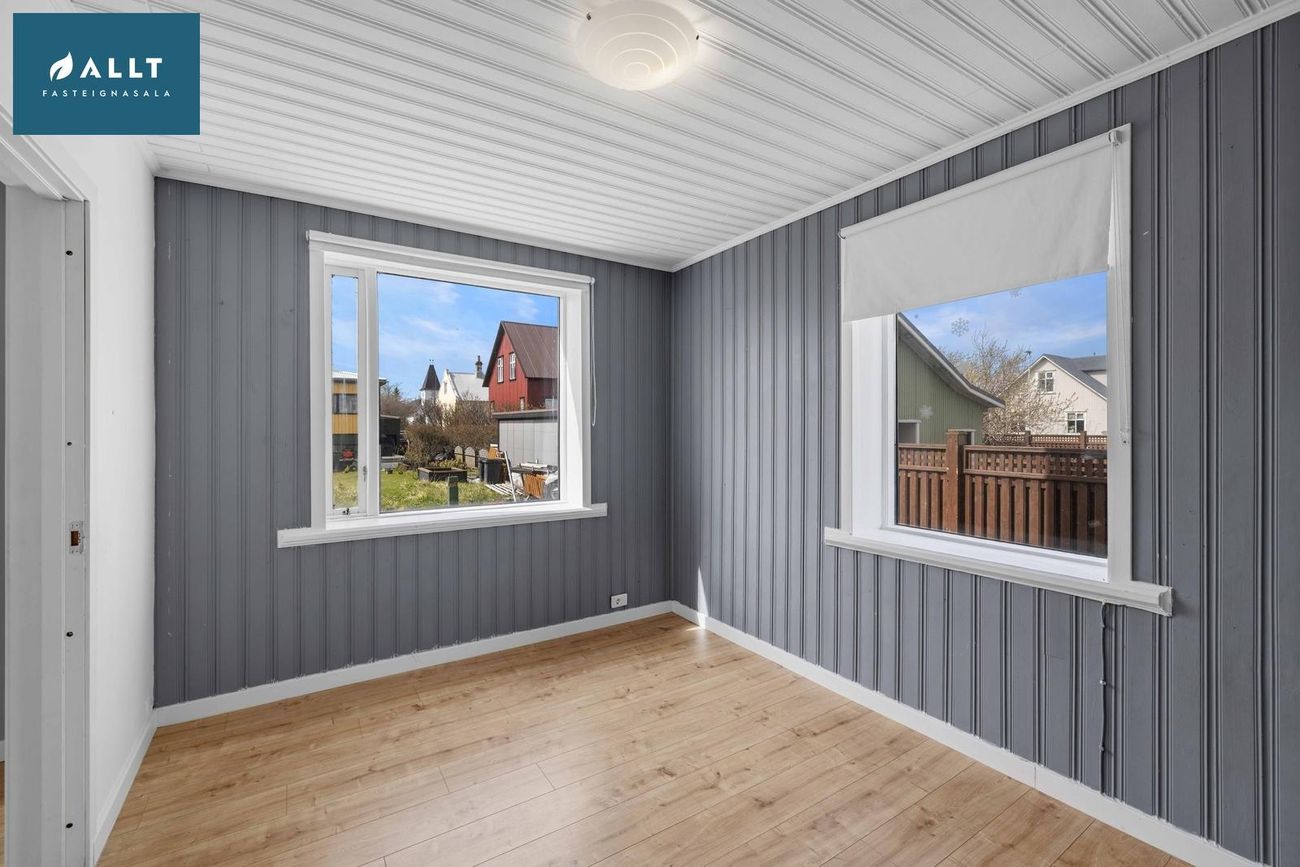 Túngata 13, 230 Reykjanesbær