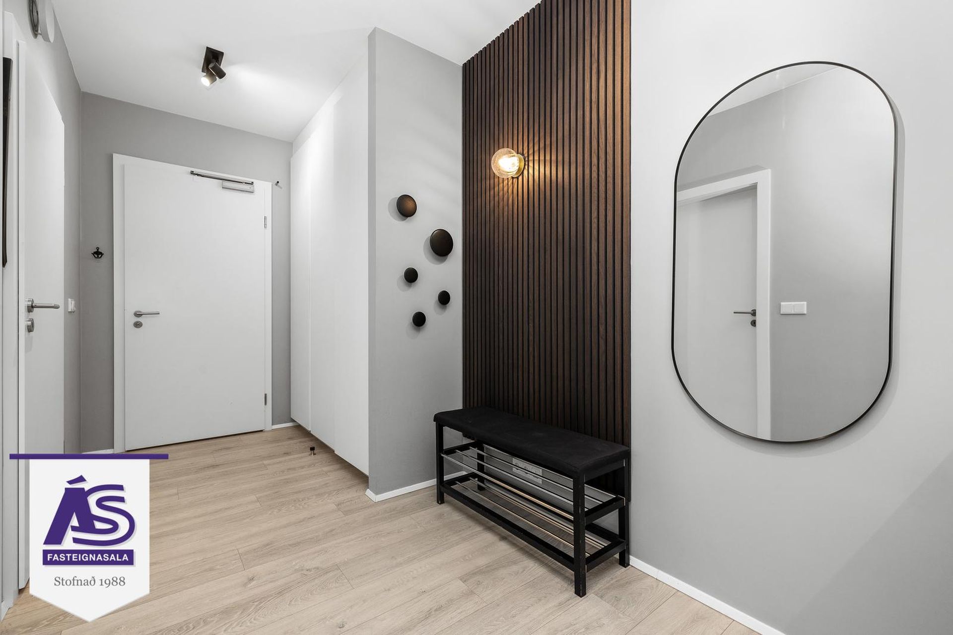 Vinastræti 8 - 0205, 210 Garðabær