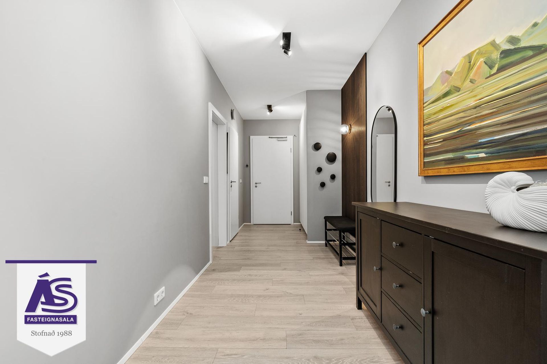 Vinastræti 8 - 0205, 210 Garðabær