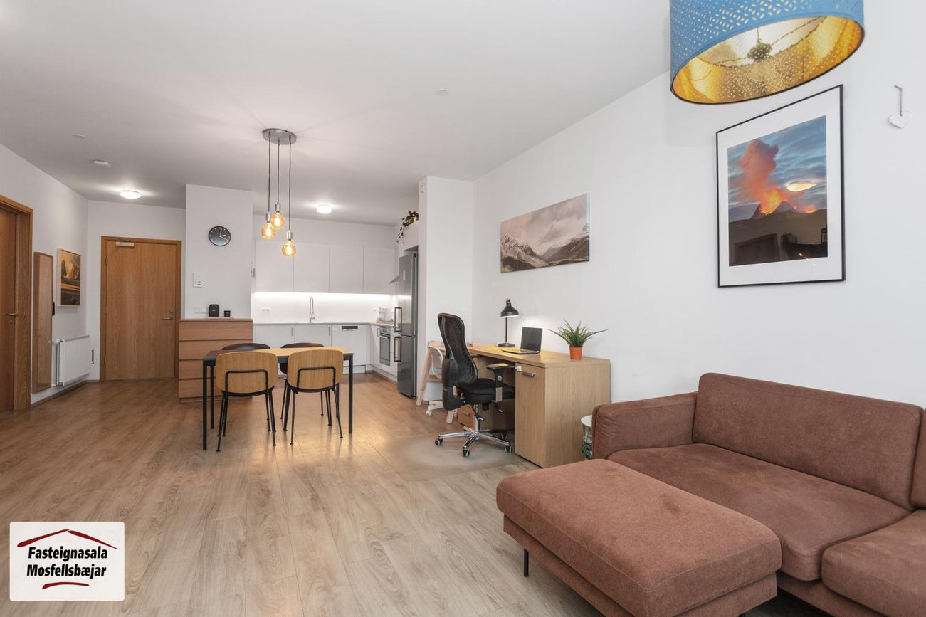 Vefarastræti 11, 270 Mosfellsbær